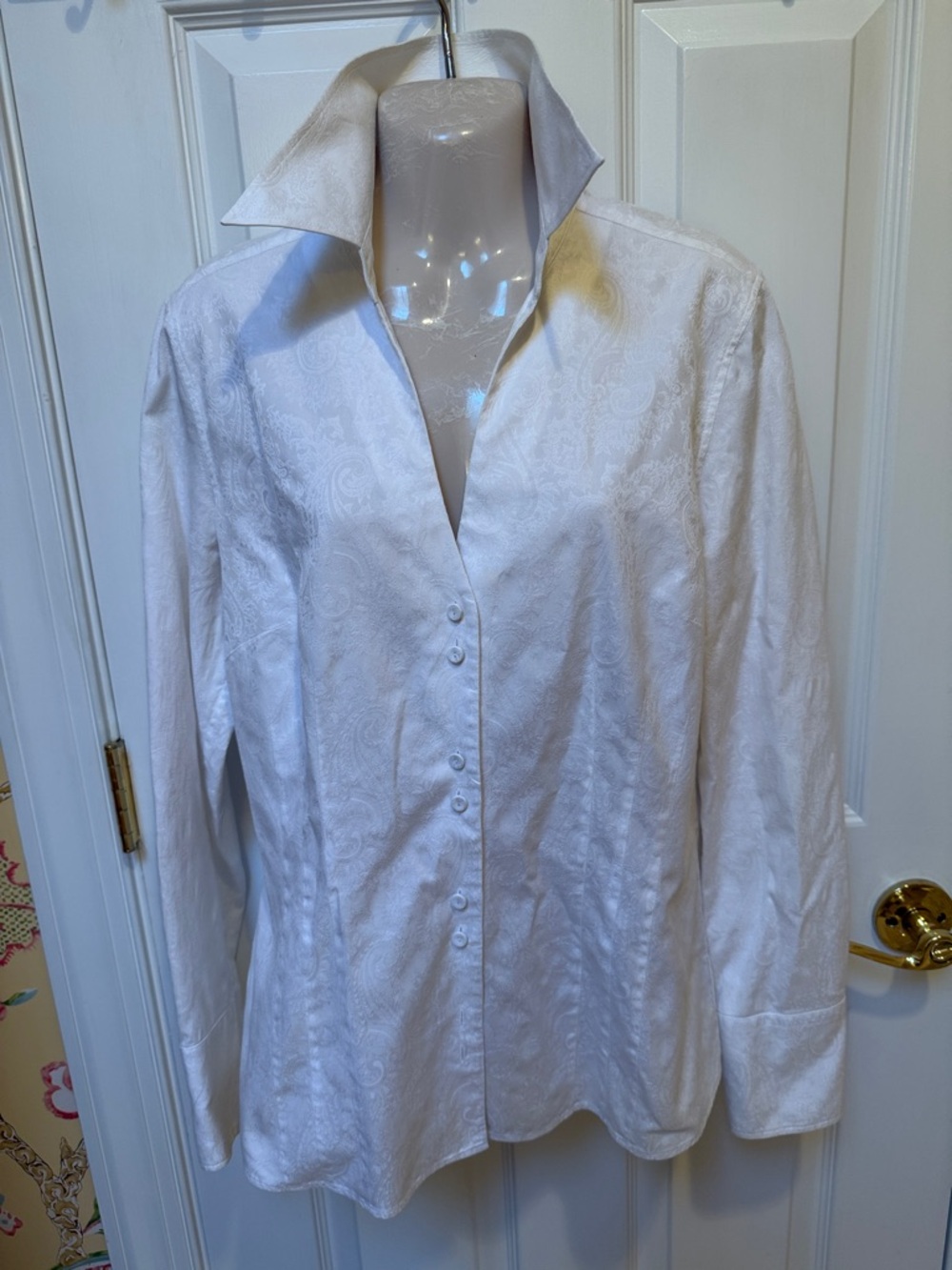 Ann Taylor White Paisley Button-Up Blouse 100% cotton